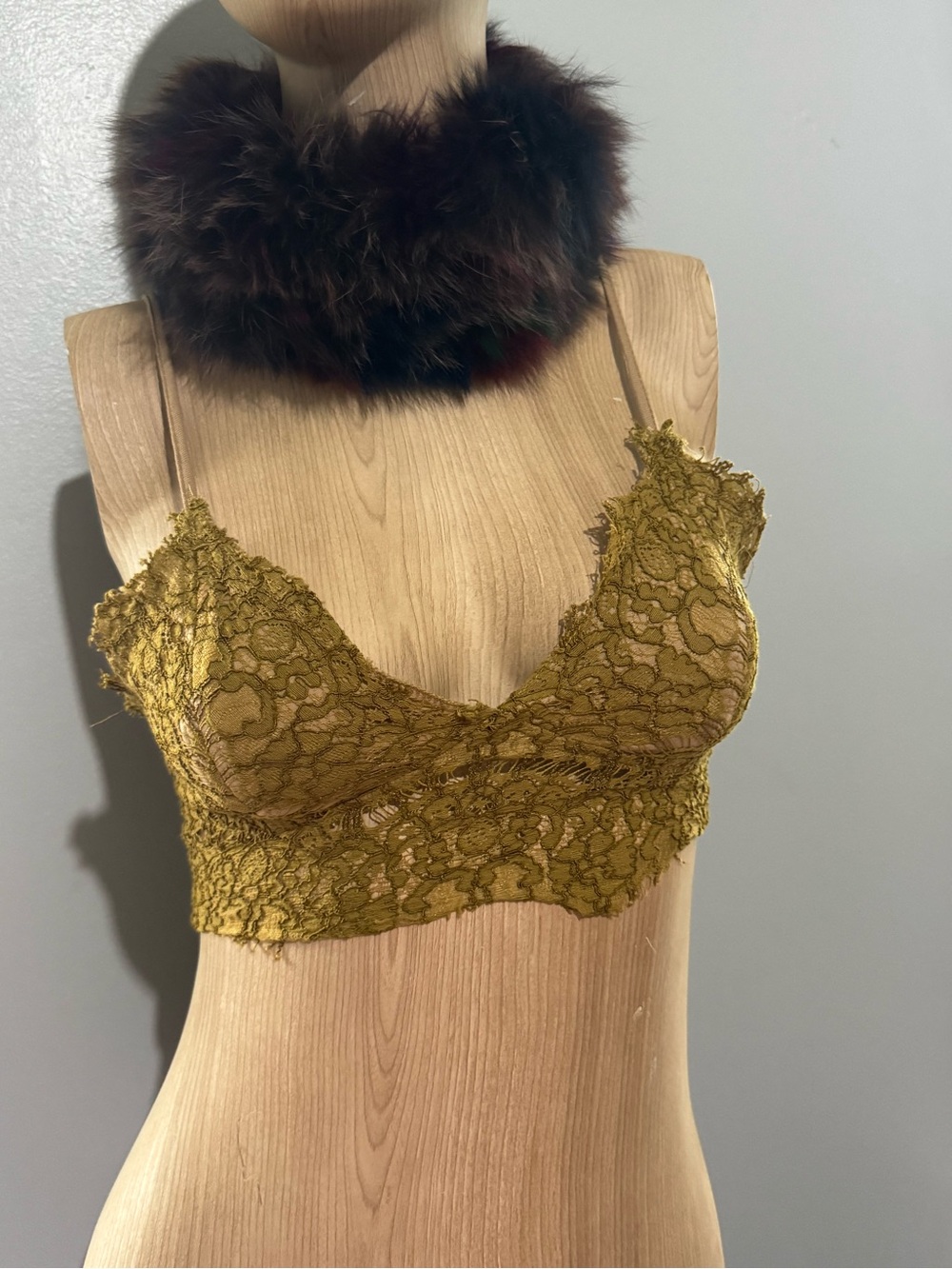 Missguided Lace Cropped Ivy Olive Lace Bralette - Gold-Toned Olive Fairy Core